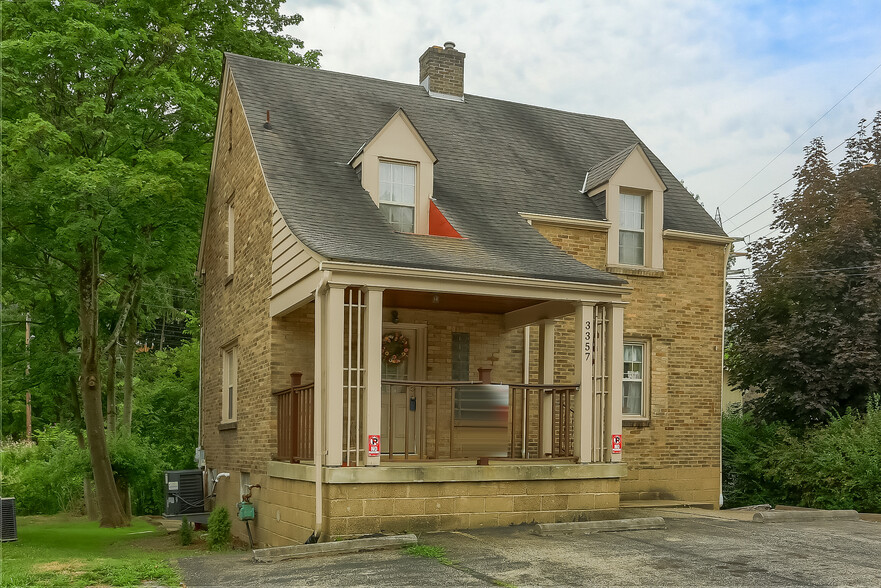 3357 Babcock Blvd, Pittsburgh, PA for sale - Building Photo - Image 3 of 47