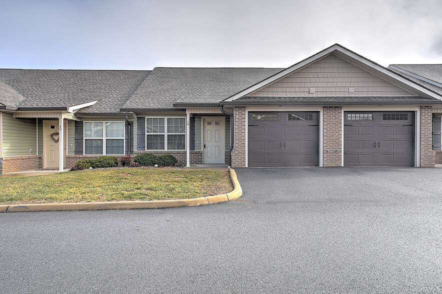 201 Roscoe Fitz rd, Johnson City, TN à vendre - Photo principale - Image 1 de 1