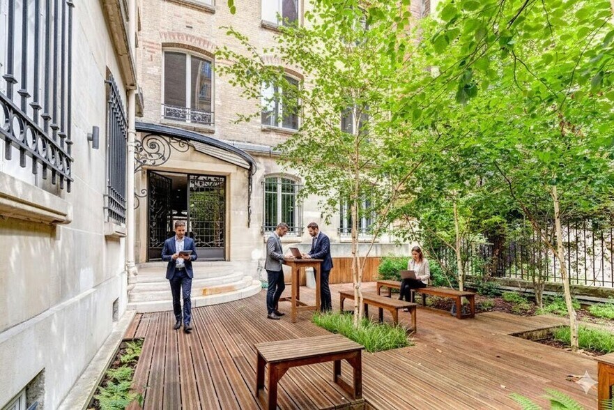 3 rue Moncey, Paris à louer - Photo du bâtiment - Image 2 de 2