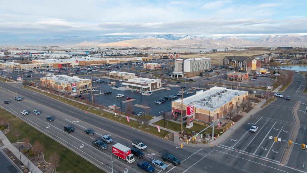 2683 S High Commons Way, West Valley City, UT à louer - Photo du bâtiment - Image 2 de 2