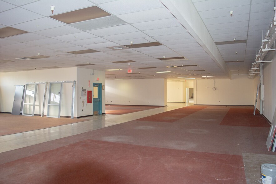 5411 Luce Ave, Mcclellan, CA for lease - Interior Photo - Image 2 of 8