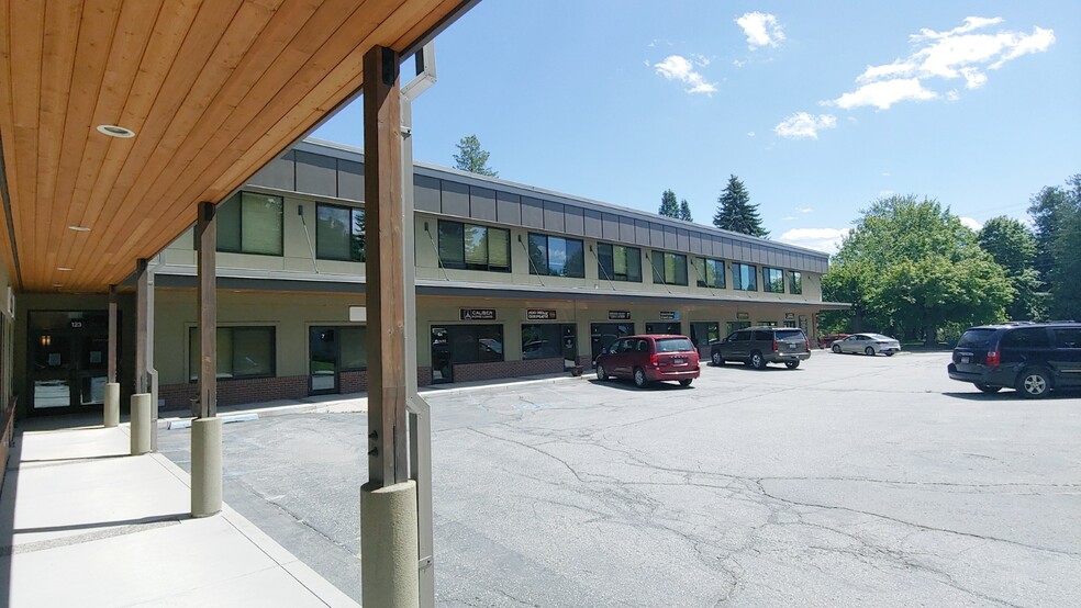 123 S 3rd Ave, Sandpoint, ID for lease - Building Photo - Image 2 of 3