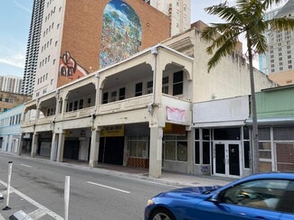 Plus de détails pour 24-36 N Miami Ave, Miami, FL - Commerce de détail à louer