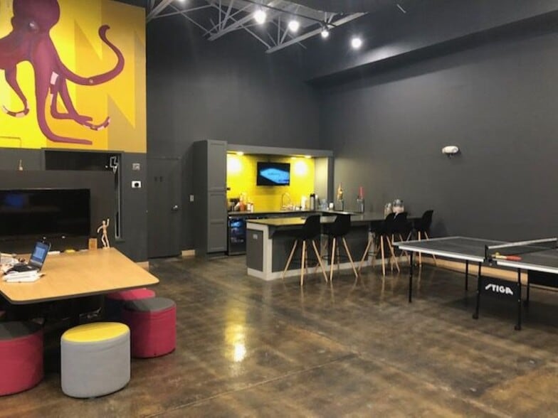 3707 Apalachee Pky, Tallahassee, FL à louer - Photo du bâtiment - Image 3 de 10