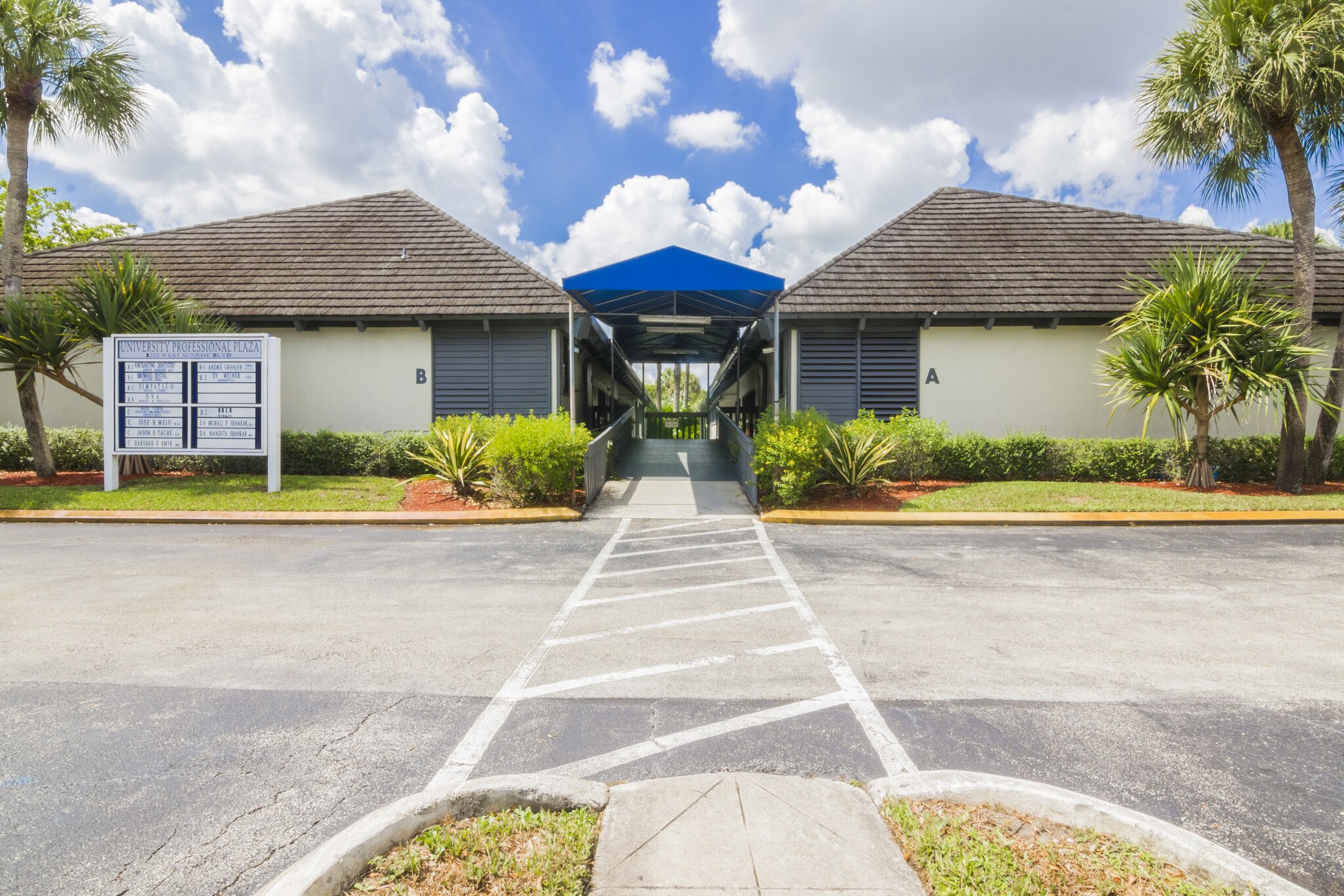 8200 W Sunrise Blvd, Plantation, FL à vendre Photo du bâtiment- Image 1 de 29
