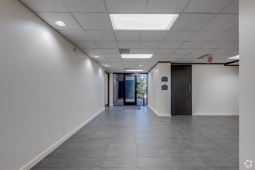 5500 N Western Ave, Oklahoma City, OK à louer - Photo intérieure - Image 3 de 10