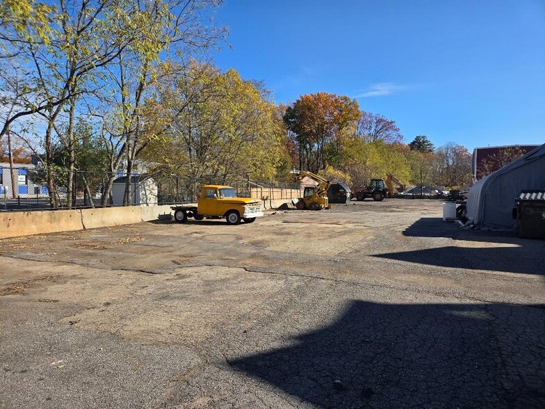 50 Union Ave, Sudbury, MA for lease - Building Photo - Image 2 of 6