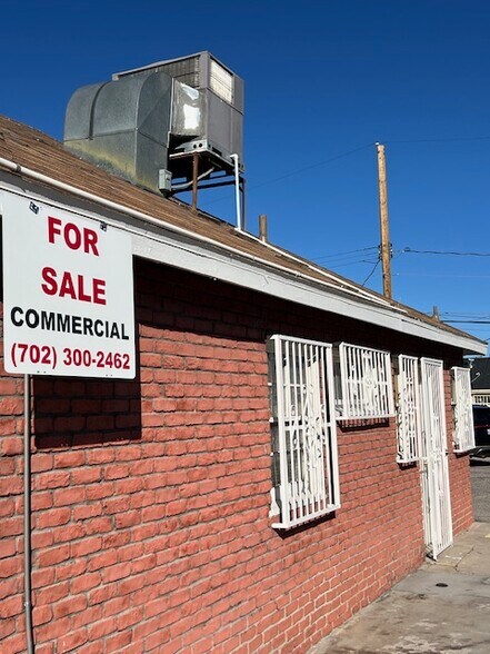 1601 S Maryland Pky, Las Vegas, NV à vendre - Photo du bâtiment - Image 2 de 13