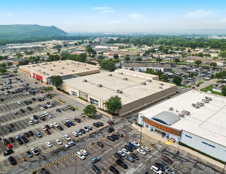 9404 State Road 16, Onalaska, WI à vendre - Photo du bâtiment - Image 2 de 8