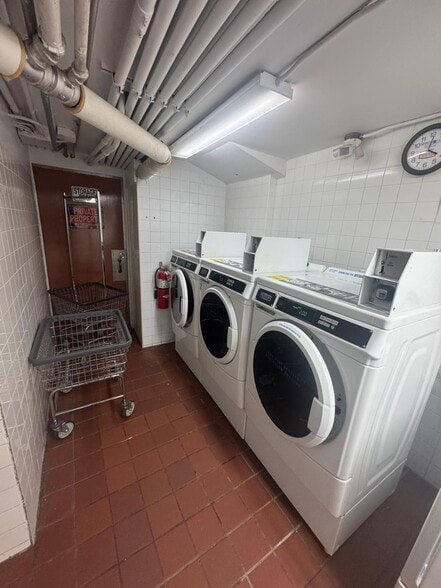 576 39th St, Brooklyn, NY for sale - Building Photo - Image 3 of 6