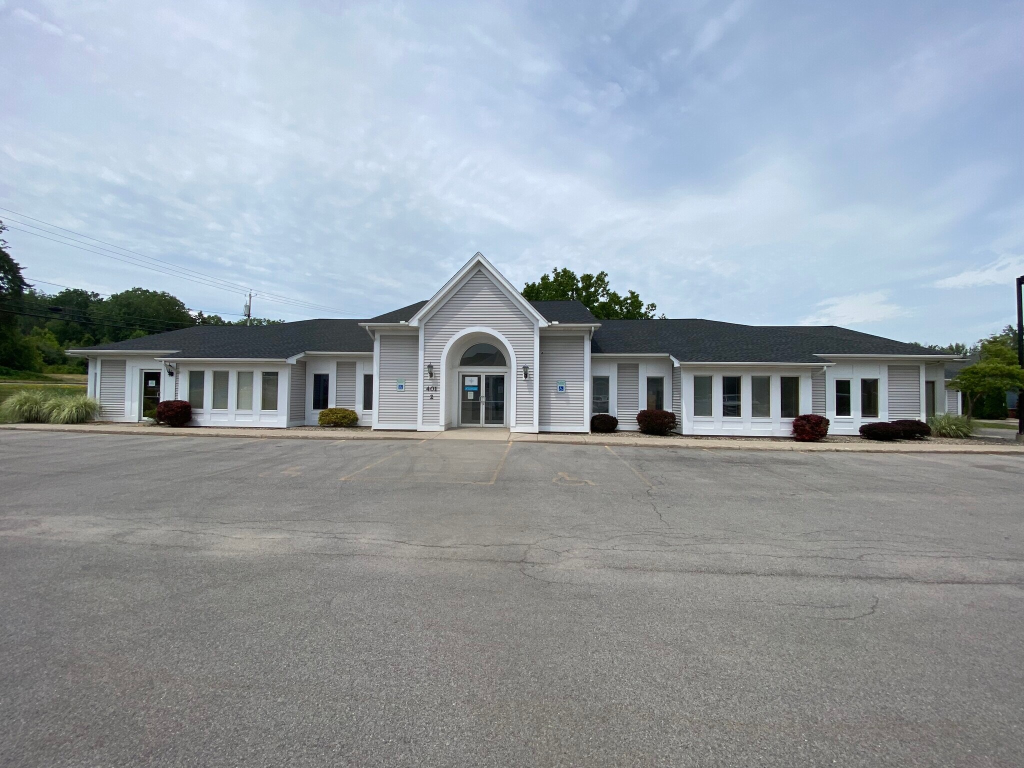 401 Penbrooke Dr, Penfield, NY for lease Primary Photo- Image 1 of 14