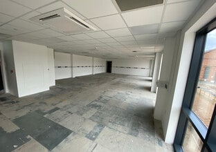 Poplar Av, Lincoln for lease Construction Photo- Image 1 of 7