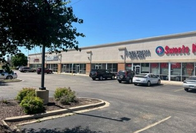 7038-7096 Walton St, Rockford, IL à louer - Photo du bâtiment - Image 2 de 8