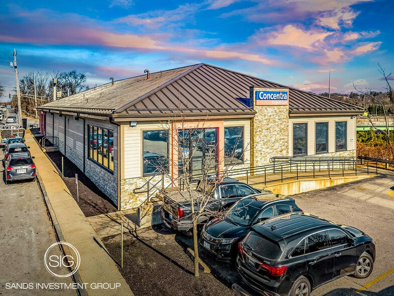 290 Branch Ave, Providence, RI for sale - Building Photo - Image 1 of 5