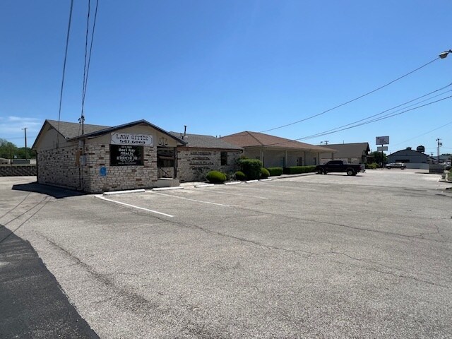 907 S Main St, Copperas Cove, TX à vendre - Photo du bâtiment - Image 2 de 23