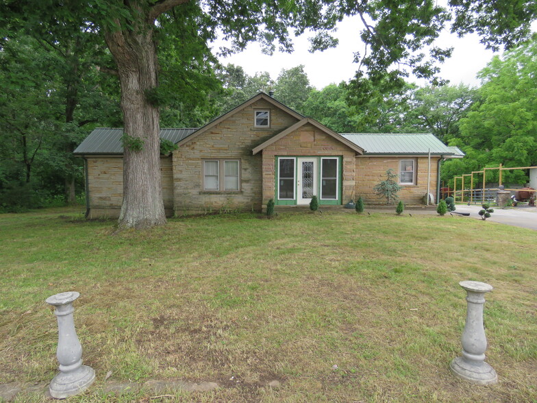 815 N York Hwy, Jamestown, TN à vendre - Photo du bâtiment - Image 1 de 1