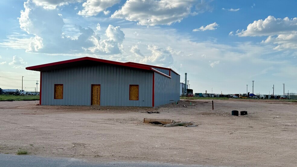 1712 FM 1788, Midland, TX à louer - Photo du bâtiment - Image 2 de 13