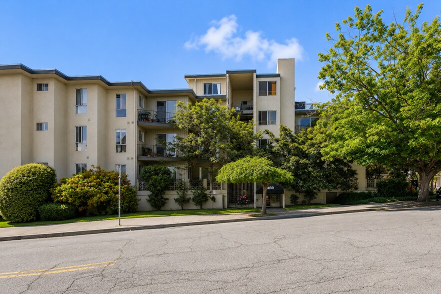469 Van Buren Ave, Oakland, CA à vendre - Photo du bâtiment - Image 2 de 15