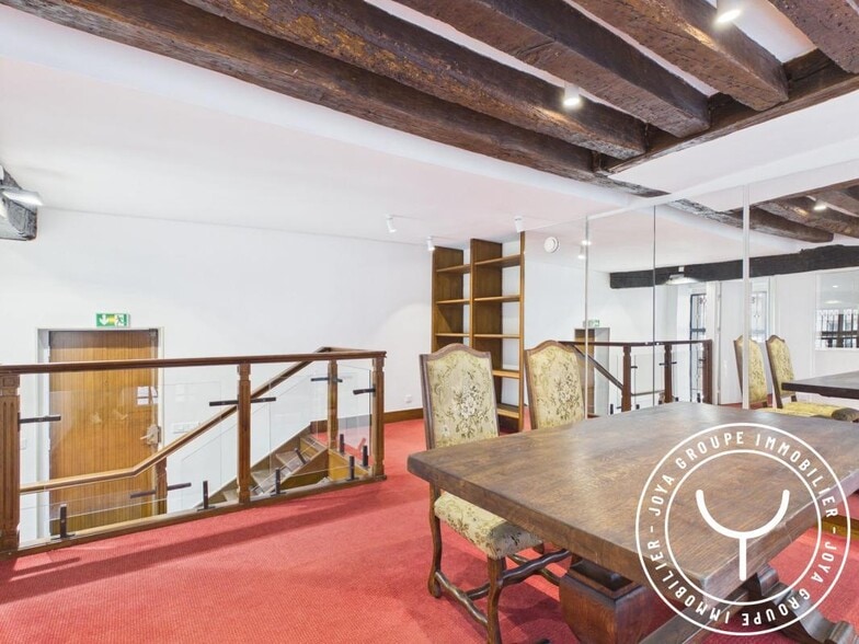 Office in Paris for lease - Interior Photo - Image 1 of 7