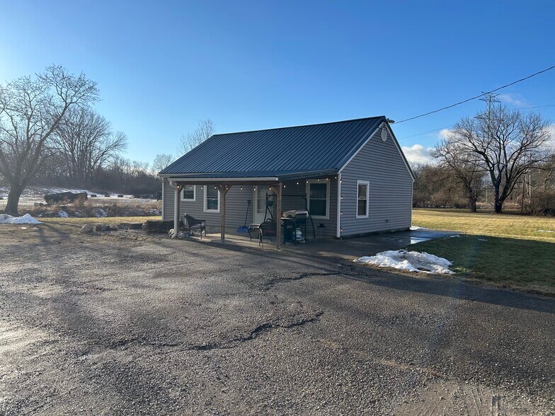 1371 Shaw Ln, Xenia, OH à vendre - Photo du bâtiment - Image 3 de 9