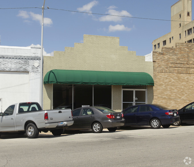 12 S 4th St, Temple, TX for lease - Building Photo - Image 2 of 13