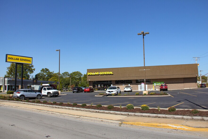 626 River Oaks Dr, Calumet City, IL à vendre - Photo du bâtiment - Image 2 de 4