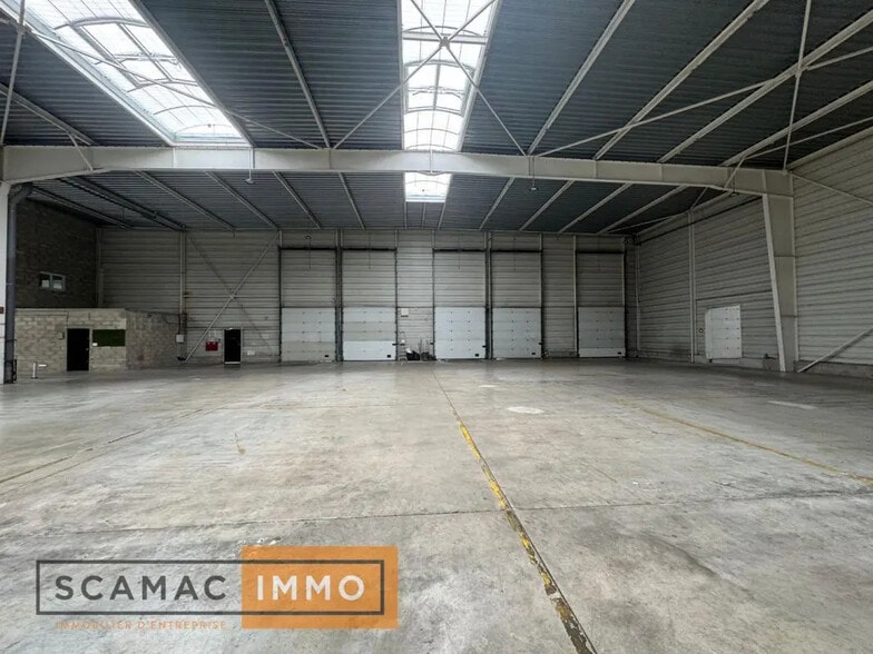 Industrial in Lisses for lease - Interior Photo - Image 3 of 8
