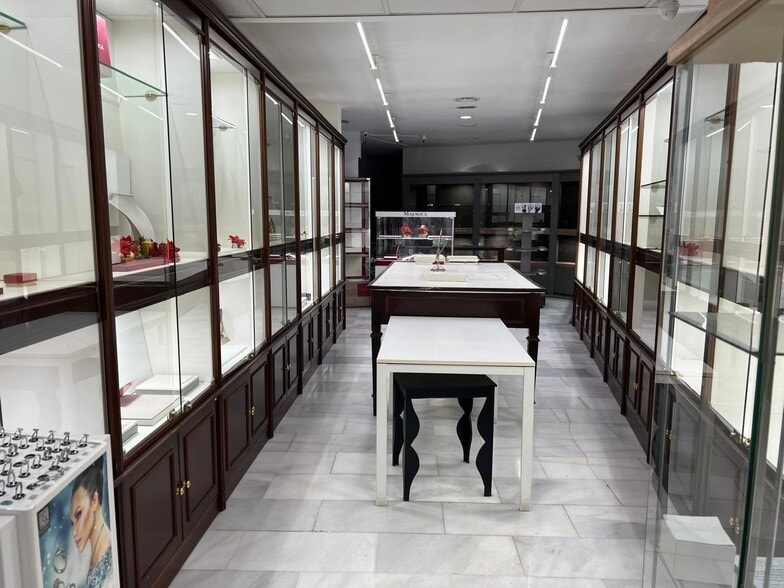 Retail in Córdoba, Córdoba for lease - Building Photo - Image 1 of 10