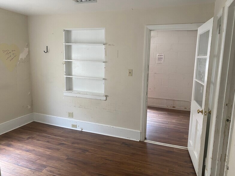 727 W Johnson St, Raleigh, NC à louer - Photo du bâtiment - Image 2 de 5