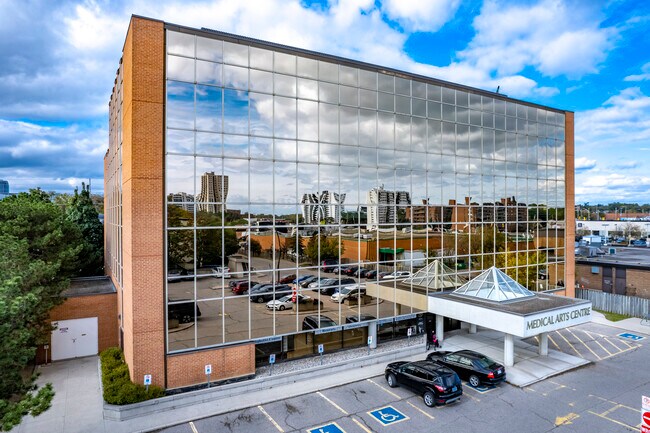 Plus de détails pour 71 King St W, Mississauga, ON - Bureau à louer