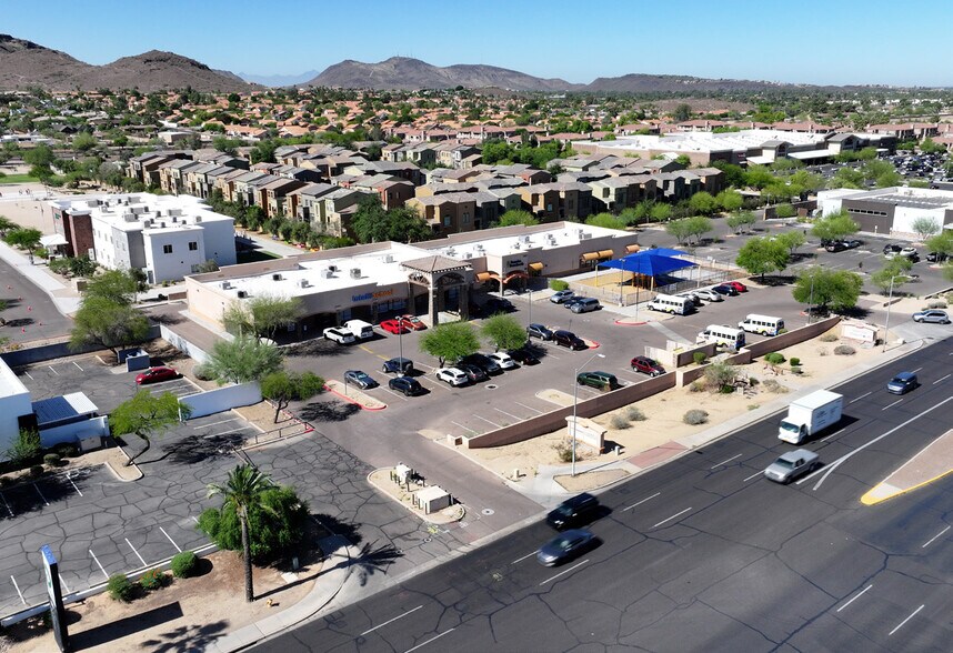 1427 E Bell Rd, Phoenix, AZ à louer - Photo du bâtiment - Image 3 de 4