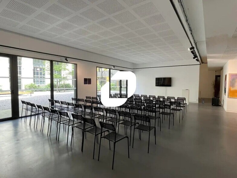 Bureau dans Lille à vendre - Photo du bâtiment - Image 1 de 7