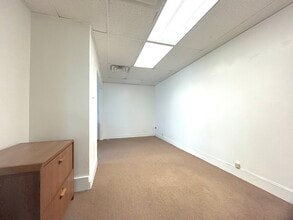 175 Main St, White Plains, NY for lease Interior Photo- Image 2 of 4