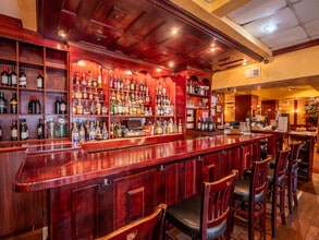 4358 Victory Blvd, Staten Island, NY for lease Interior Photo- Image 1 of 16