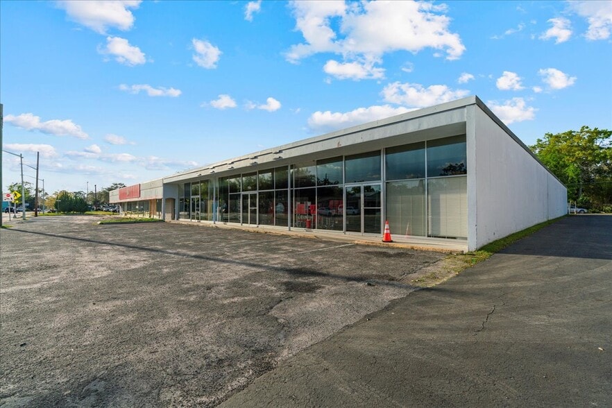 118 NW 8th Ave, Gainesville, FL for lease - Building Photo - Image 2 of 18