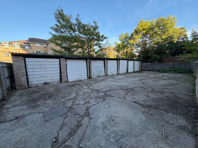 7 St. Johns Rd, Harrow à louer - Photo du bâtiment - Image 3 de 4