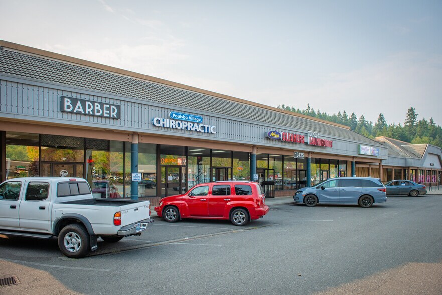 19475 7th Ave NE, Poulsbo, WA à louer - Photo du bâtiment - Image 3 de 35