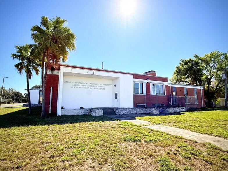 600 Avenue S NW, Winter Haven, FL à vendre - Photo du bâtiment - Image 3 de 23