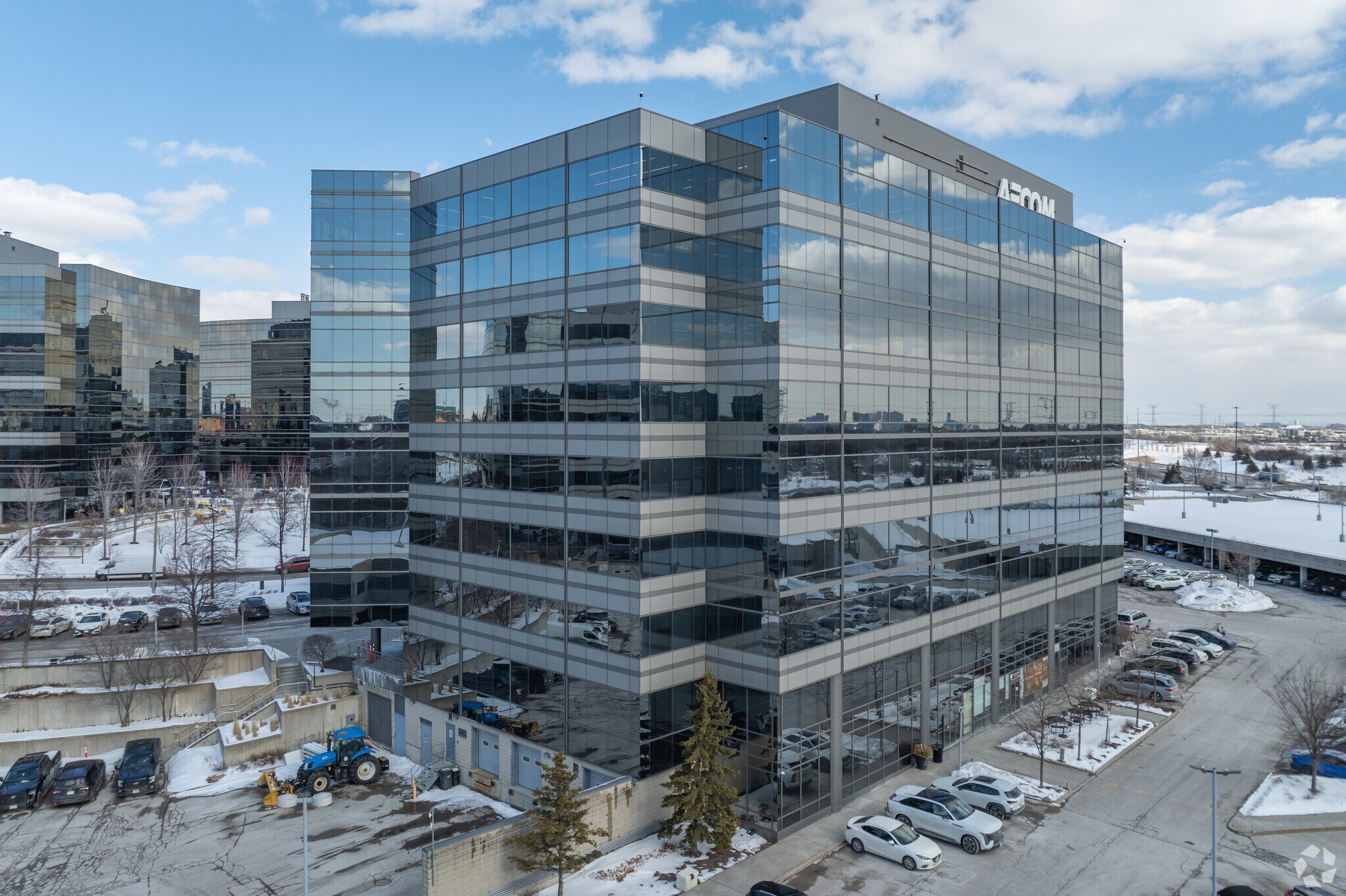 105 Commerce Valley Dr W, Markham, ON à vendre Photo principale- Image 1 de 1