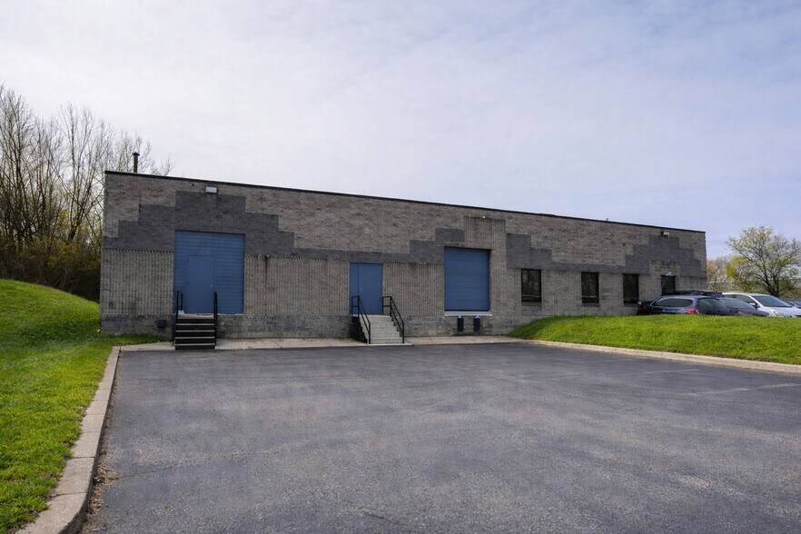200 Gateway Park Dr, Syracuse, NY à vendre - Photo du bâtiment - Image 3 de 29