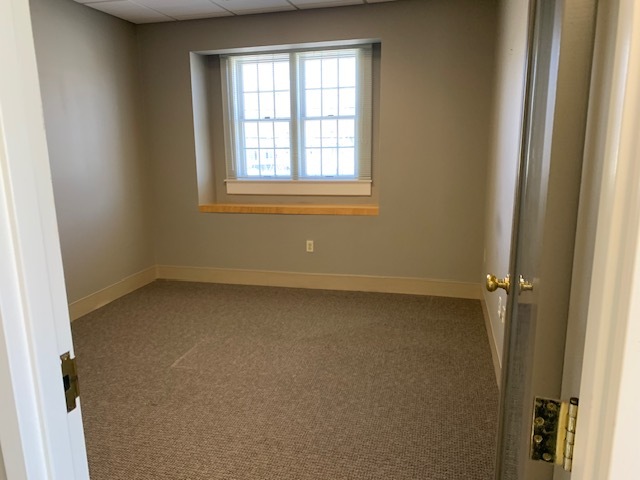 10 S Main St, Topsfield, MA for lease Interior Photo- Image 1 of 4