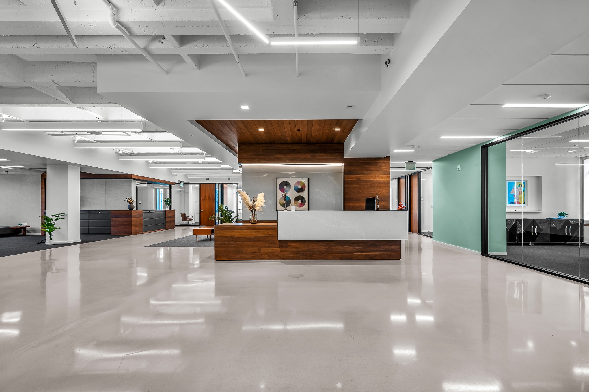 631 Wilshire Blvd, Santa Monica, CA for lease Interior Photo- Image 1 of 8