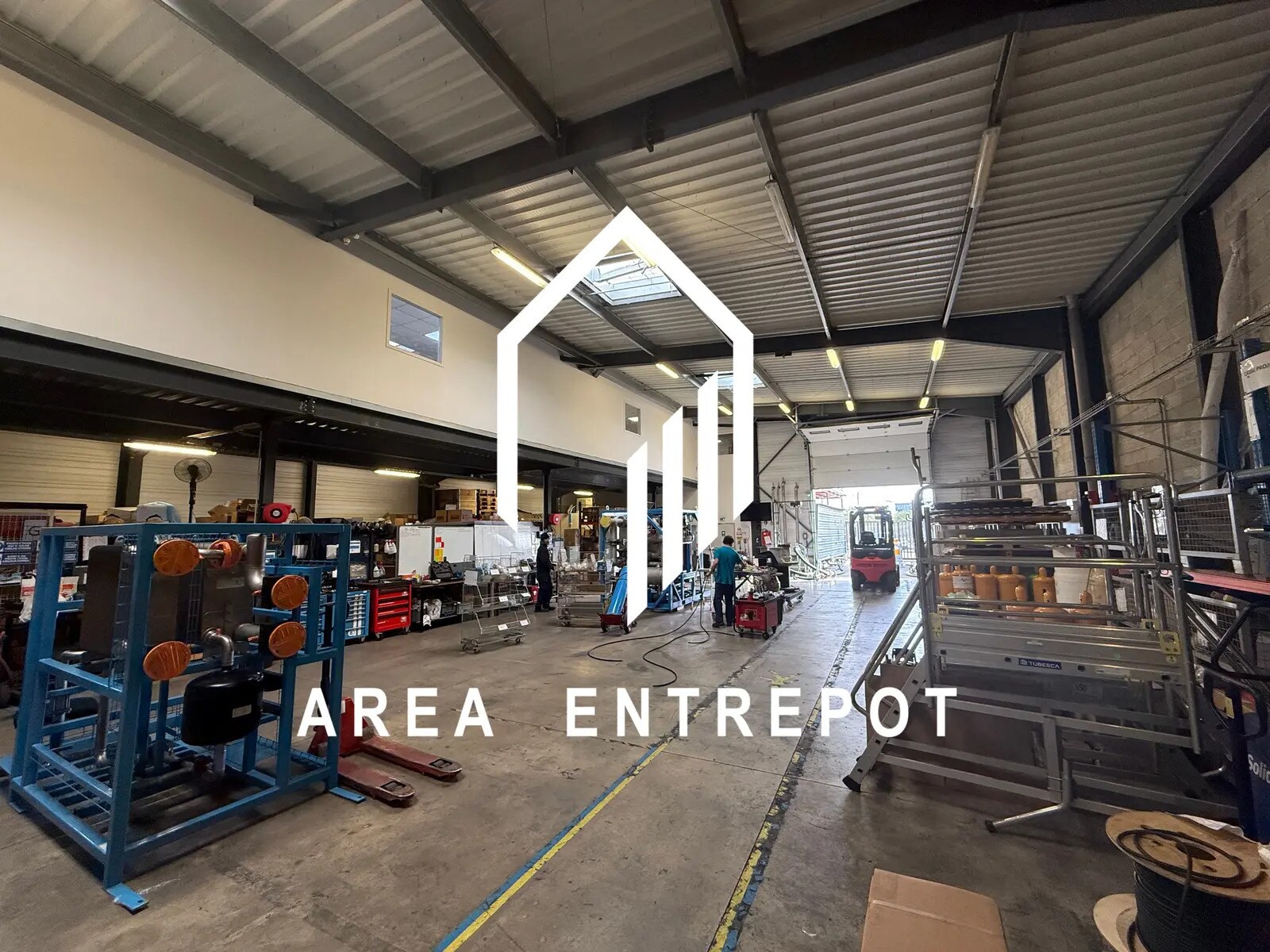 Flex dans Marseille à louer Photo du bâtiment- Image 1 de 11