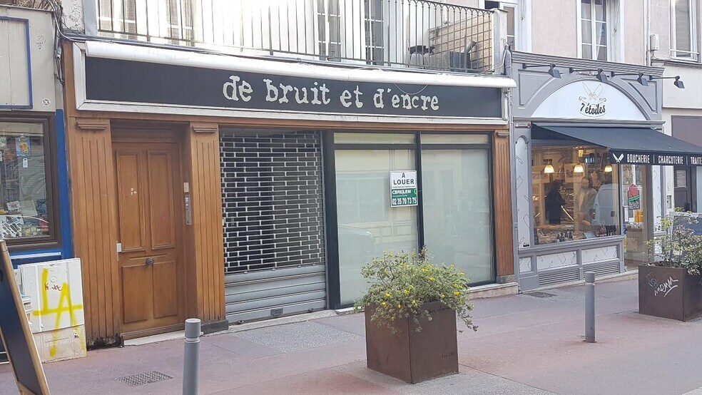 Retail in Rouen for lease - Building Photo - Image 1 of 7