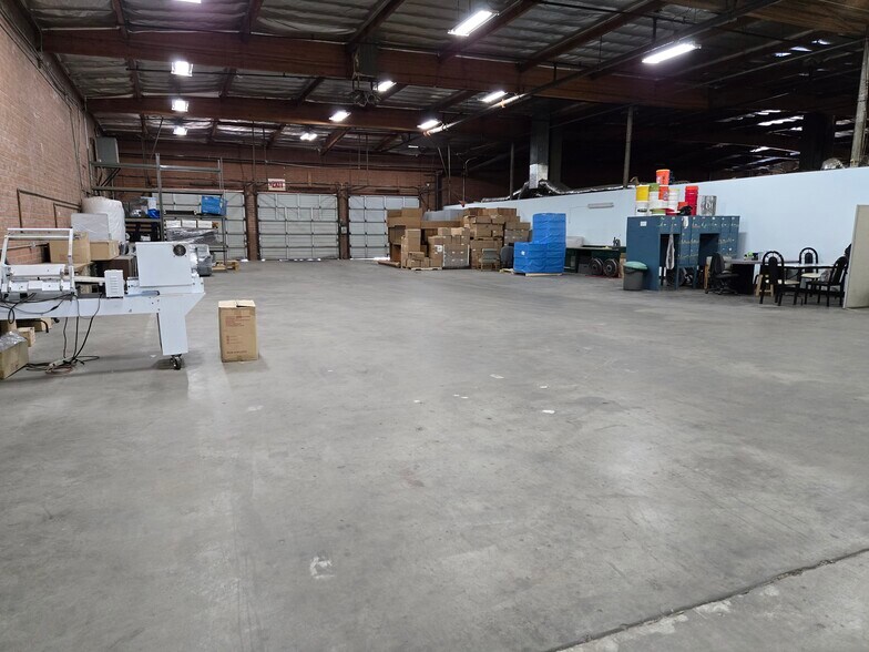 9600 Lurline Ave, Chatsworth, CA à vendre - Photo intérieure - Image 3 de 7