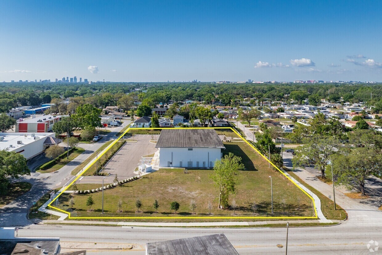 6900 N Armenia Ave, Tampa, FL à vendre Photo du bâtiment- Image 1 de 2