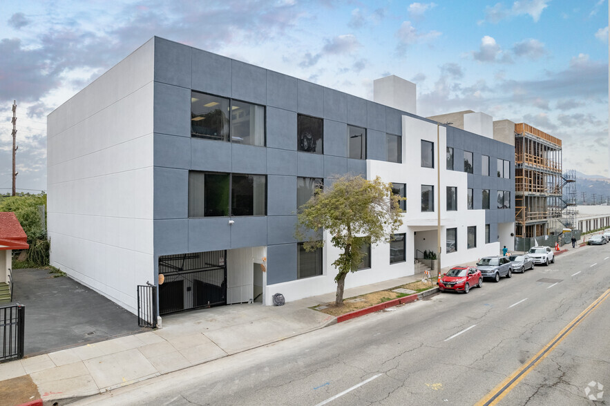 600 W Broadway, Glendale, CA for lease - Building Photo - Image 1 of 19