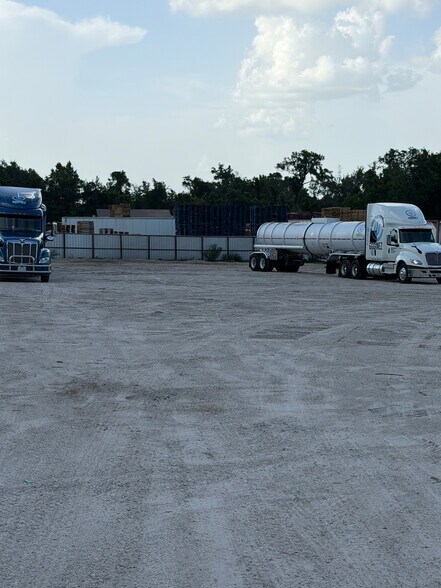 4306 Highway 574, Plant City, FL à louer - Autre - Image 1 de 7