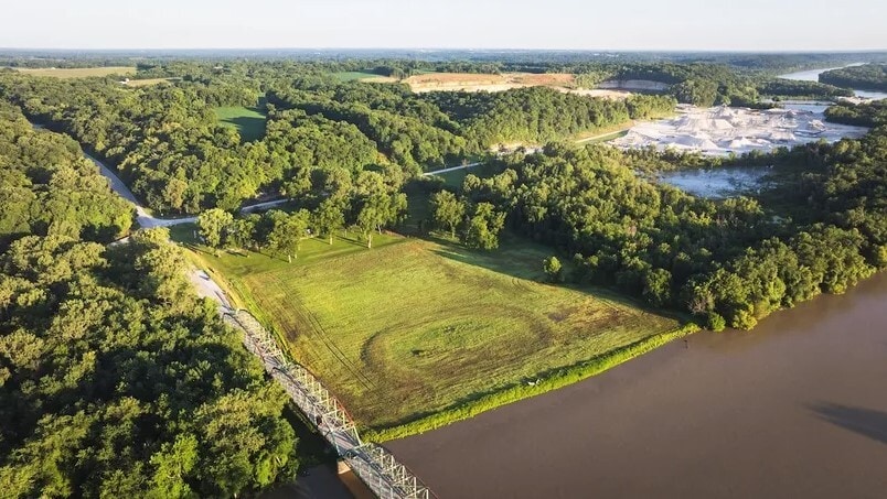 104 N Florence Rd, Pittsfield, IL à vendre - Photo du bâtiment - Image 3 de 4