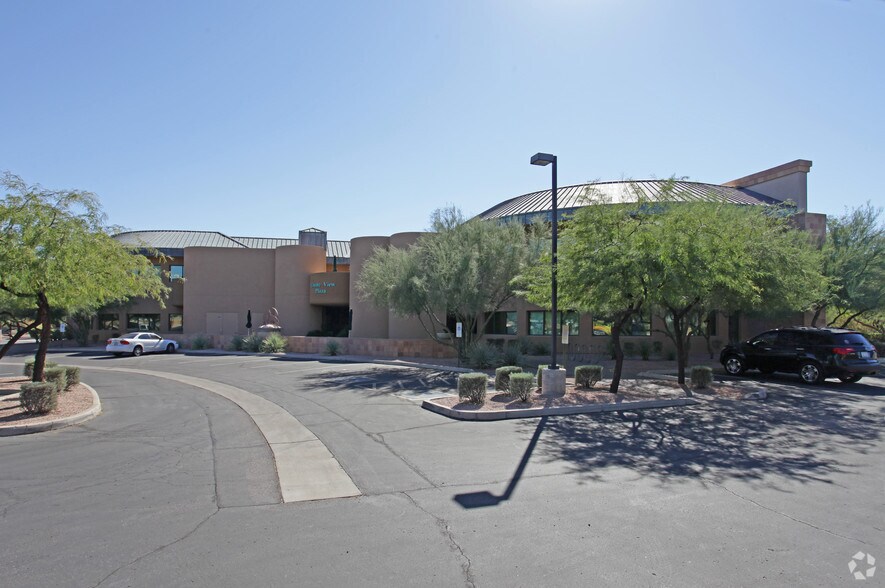 8535 E Hartford Dr, Scottsdale, AZ à louer - Photo du bâtiment - Image 1 de 9